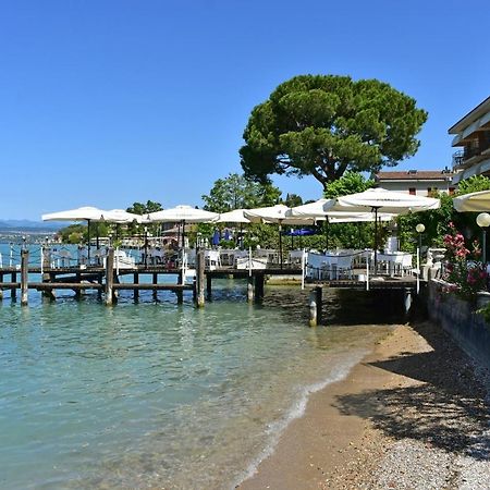 Hotel Pace Sirmione Bagian luar foto