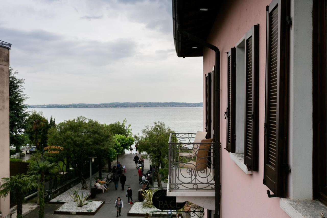 Hotel Pace Sirmione Bagian luar foto